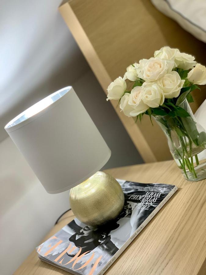 Apartament W Centrum Miasta Z Darmowym Parkingiem Dla Dwojga -Apartamenty Pod Zlotym Lwem Kłodzko Kültér fotó