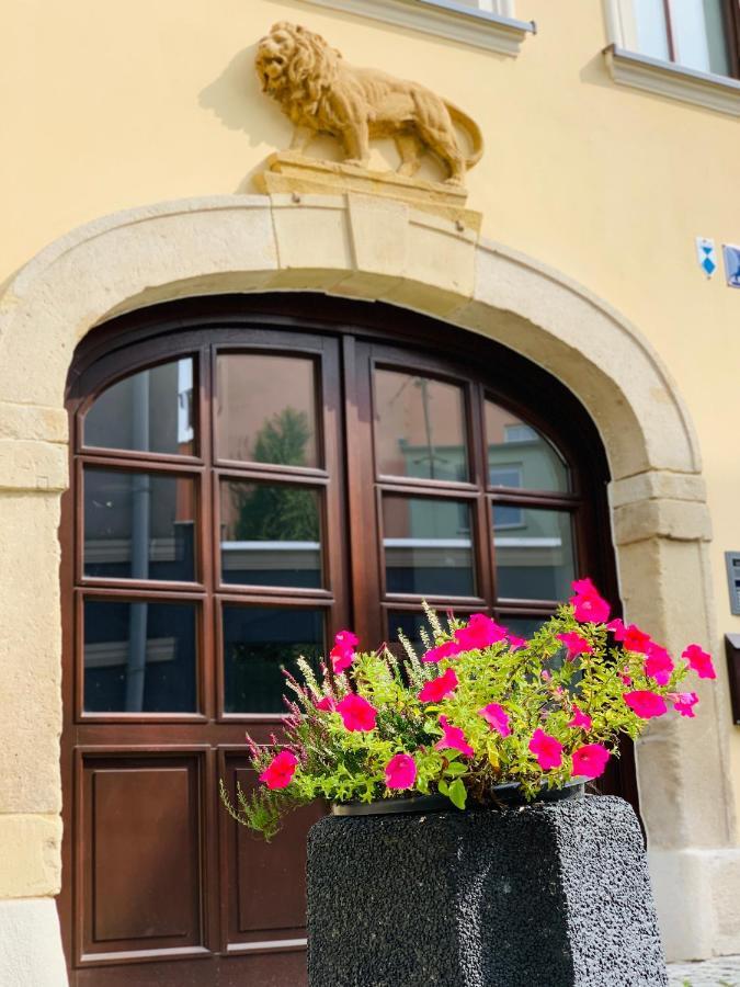 Apartament W Centrum Miasta Z Darmowym Parkingiem Dla Dwojga -Apartamenty Pod Zlotym Lwem Kłodzko Kültér fotó